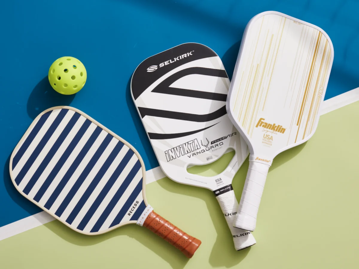 pickleball paddle