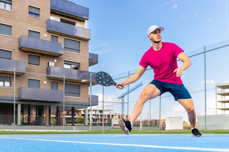 pickleball player using lightweight paddle